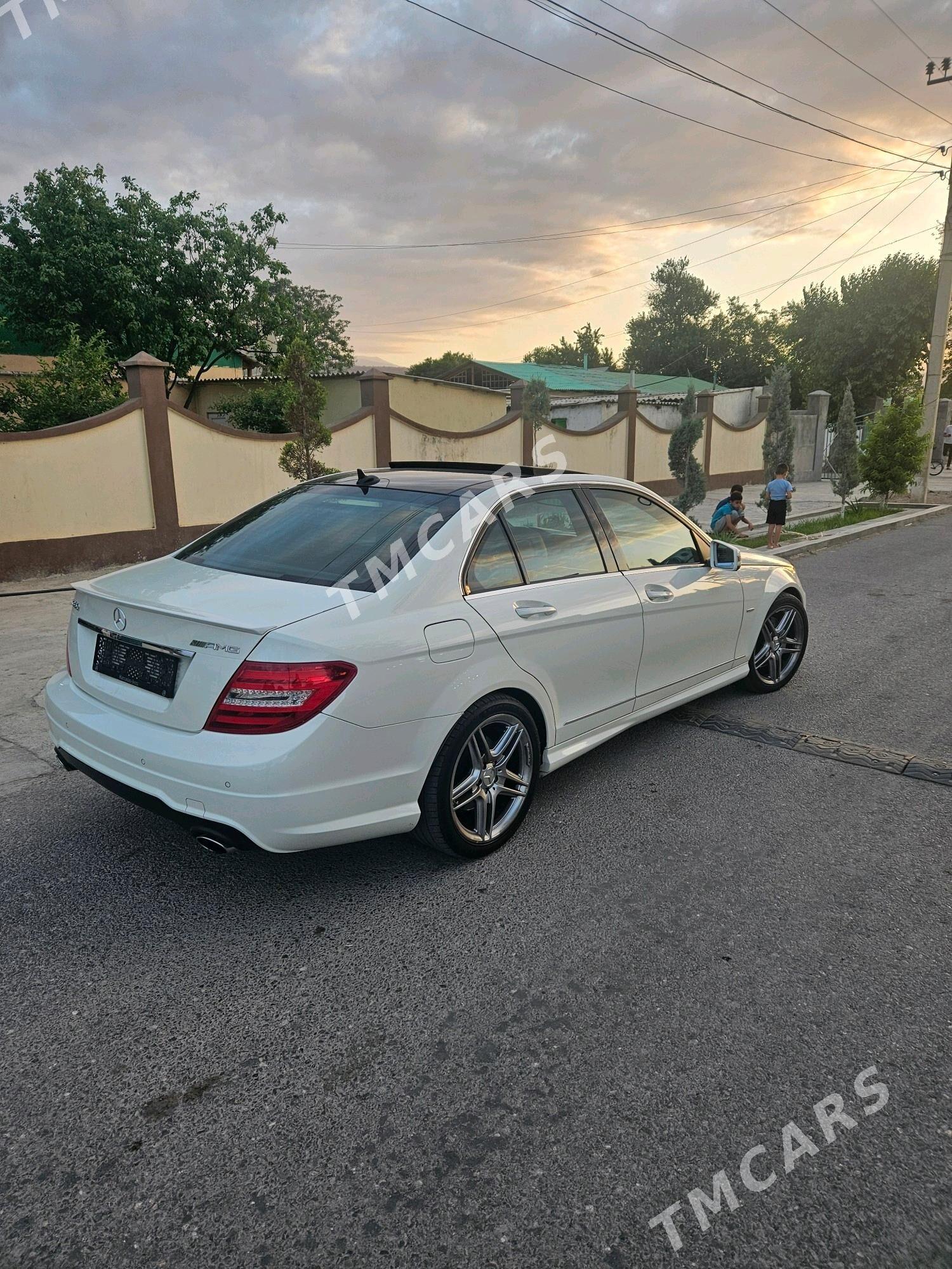 Mercedes-Benz C350 2012 - 300 000 TMT - Aşgabat - img 3