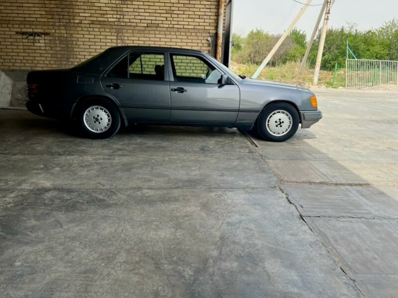 Mercedes-Benz E280 1988 - 95 000 TMT - Мары - img 10