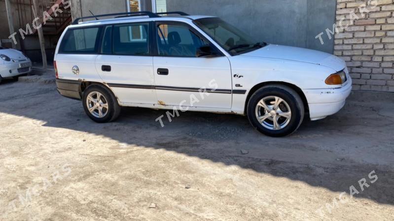Opel Astra 1993 - 30 000 TMT - Gurbansoltan Eje - img 5