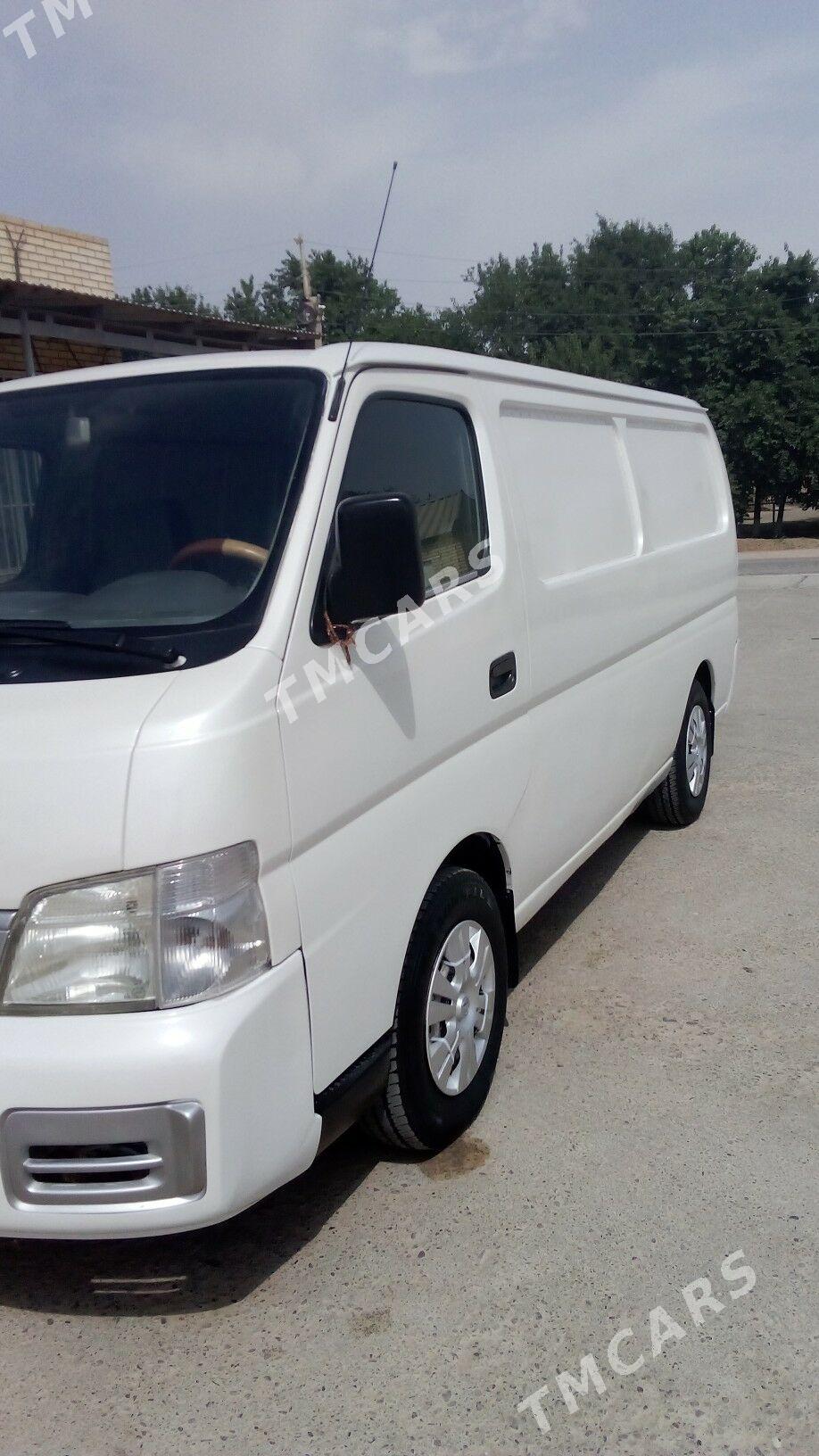 Nissan Urvan 2005 - 115 000 TMT - Sakarçäge - img 1