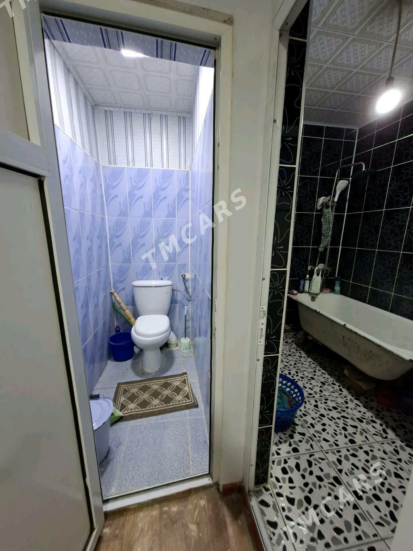 Продается 4 комнаты - Büzmeýin - img 9