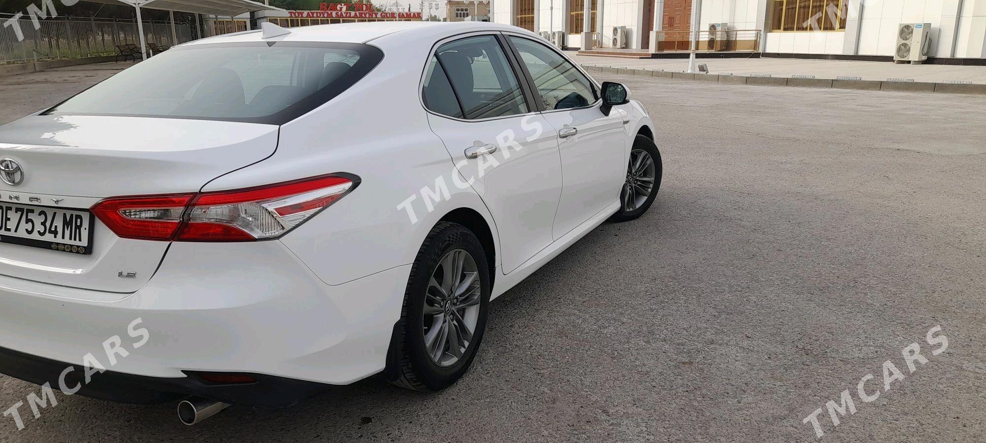Toyota Camry 2019 - 280 000 TMT - Мары - img 1