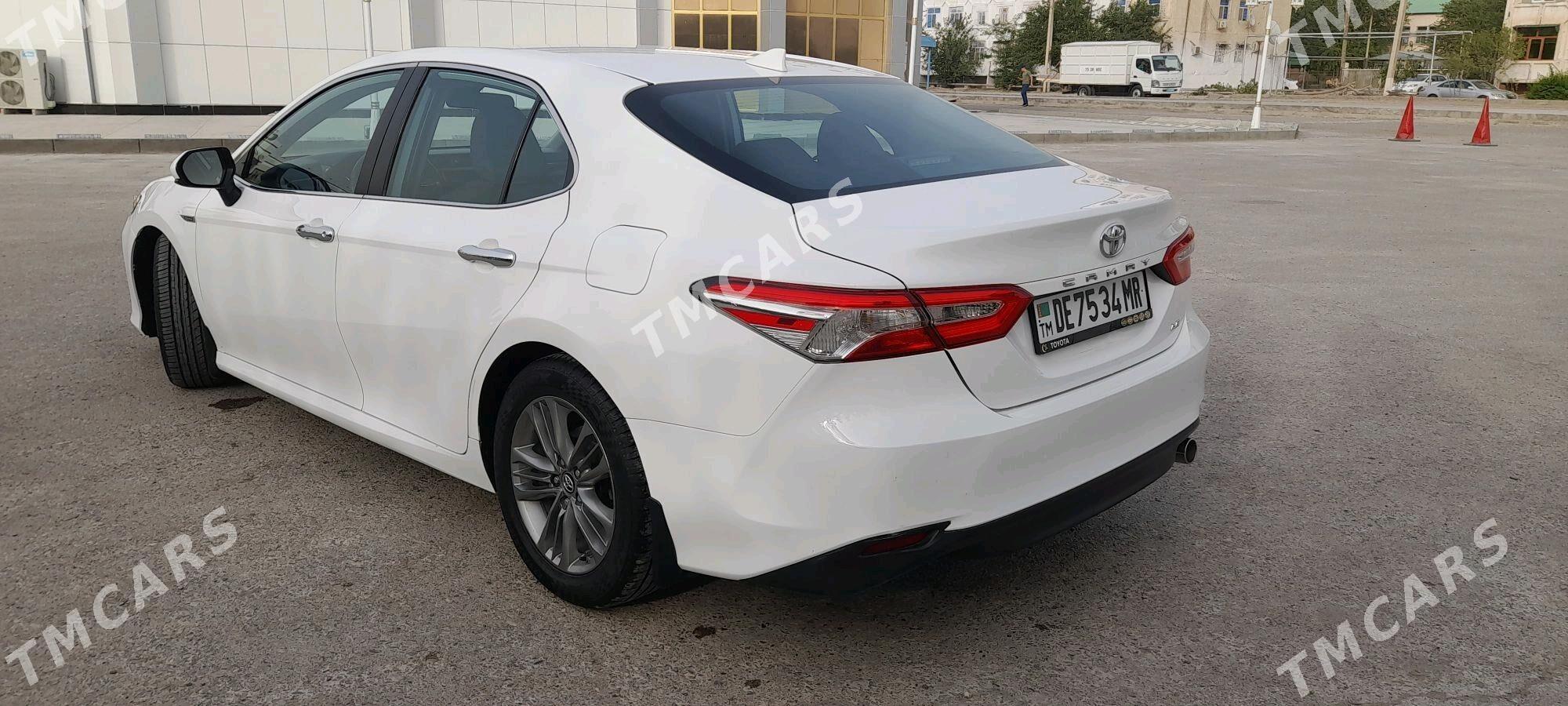 Toyota Camry 2019 - 280 000 TMT - Мары - img 2