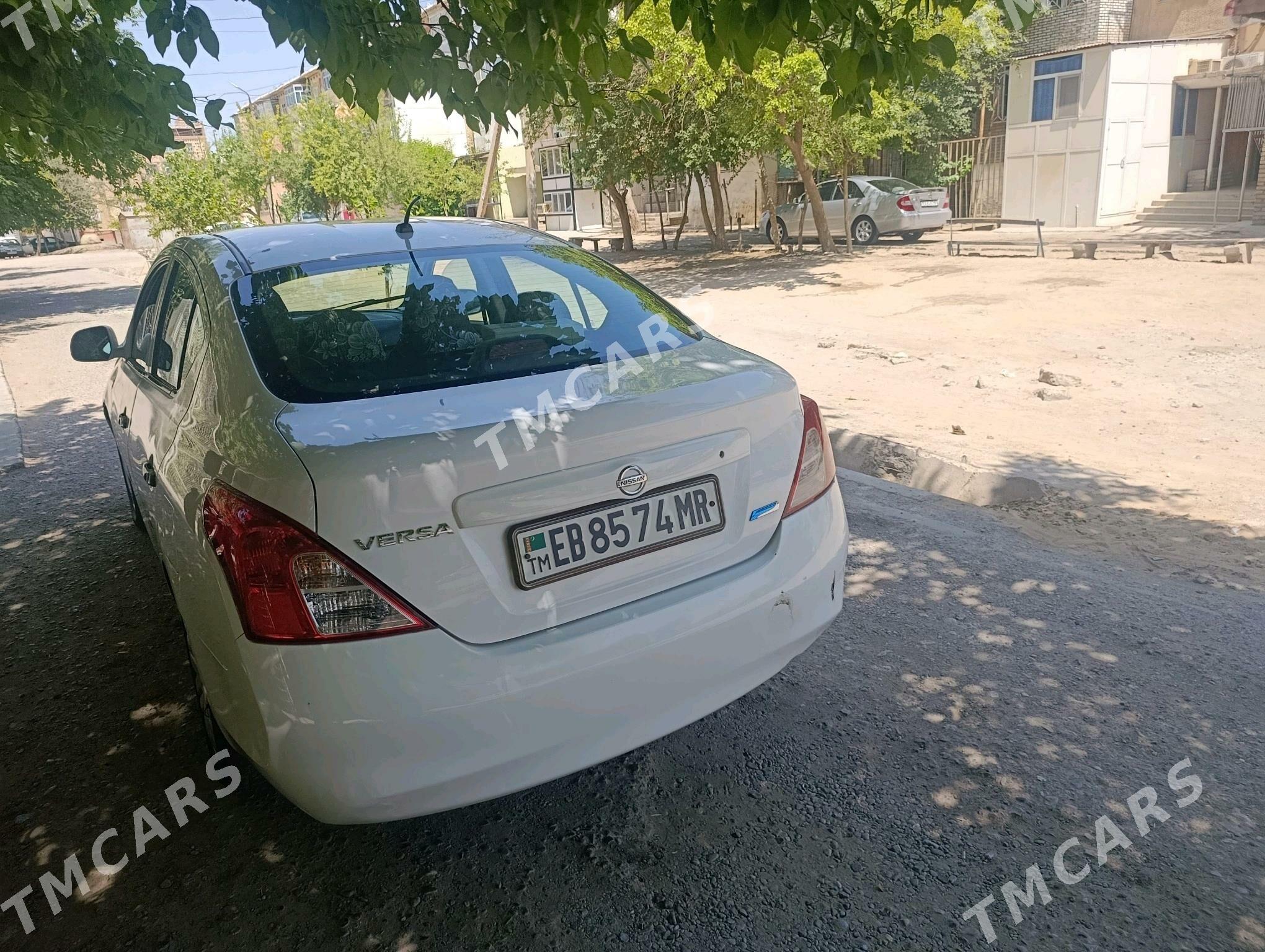 Nissan Versa 2012 - 96 000 TMT - Векильбазар - img 4