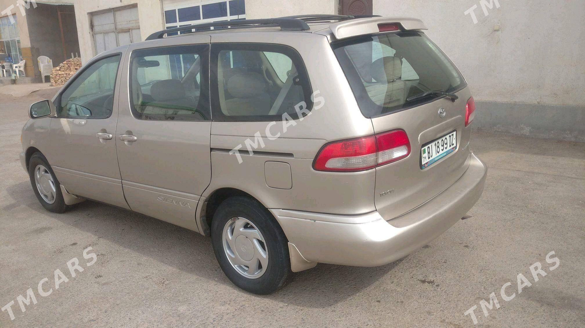 Toyota Sienna 2001 - 145 000 TMT - Gubadag - img 3