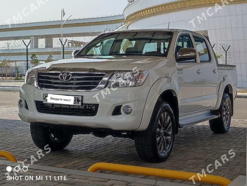 Toyota Hilux 2015 - 380 000 TMT - Türkmenbaşy - img 2