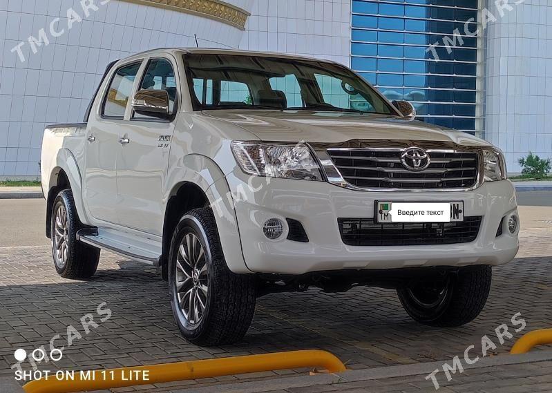Toyota Hilux 2015 - 380 000 TMT - Türkmenbaşy - img 1