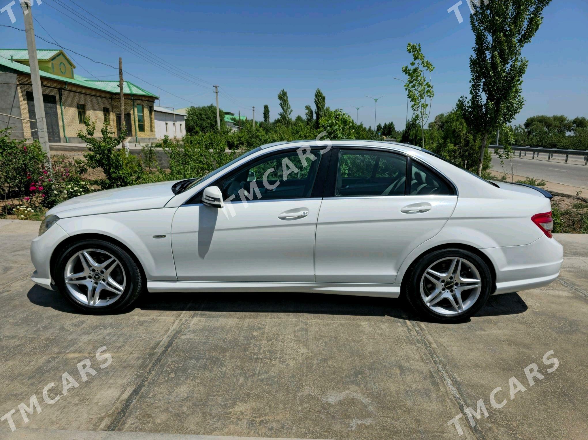 Mercedes-Benz C300 2009 - 180 000 TMT - Daşoguz - img 10
