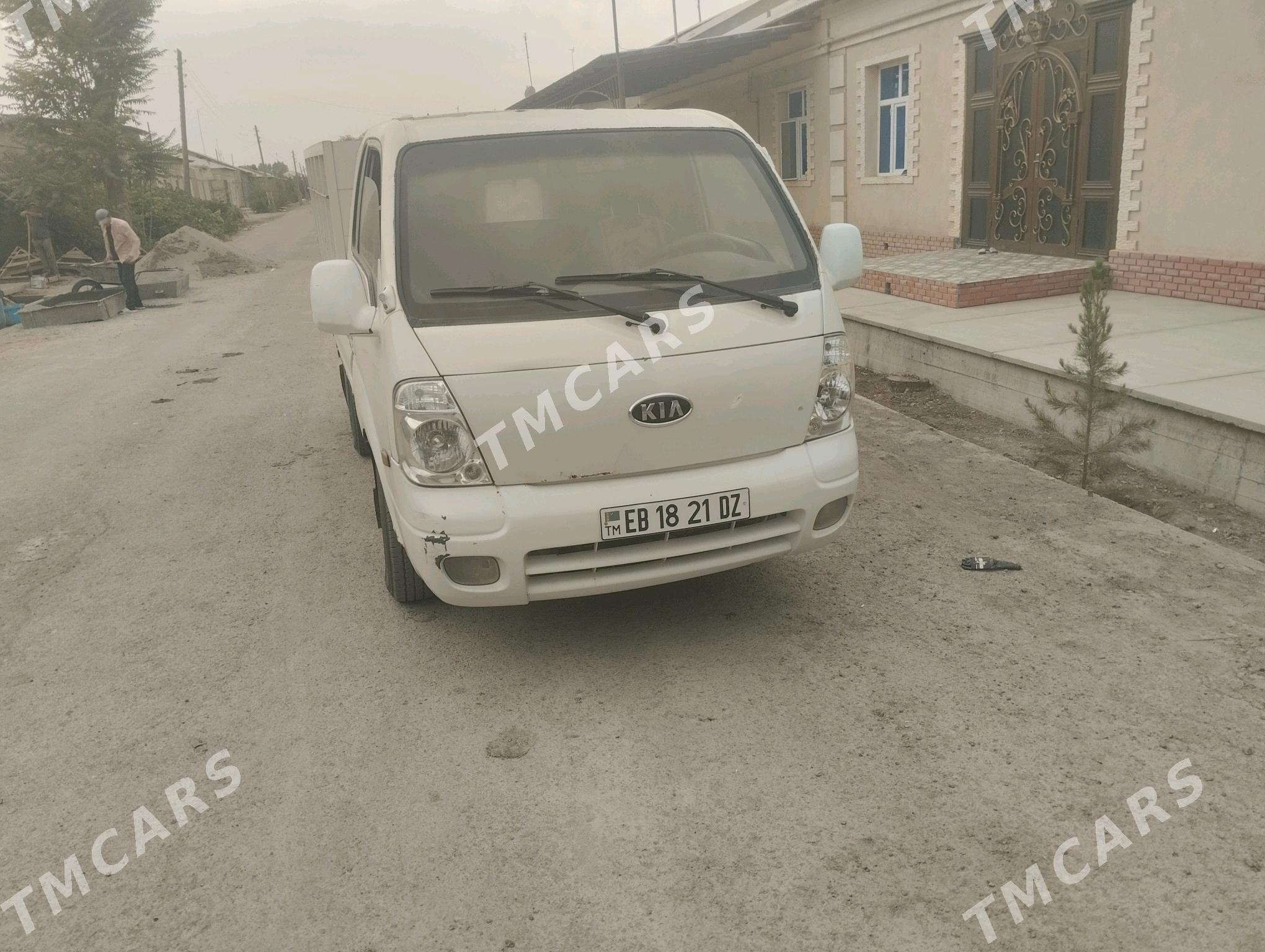 Kia Bongo 2005 - 100 000 TMT - Şabat etr. - img 3