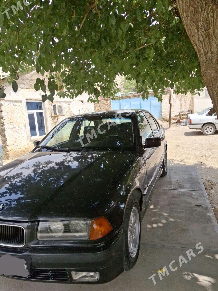 BMW 320 1993 - 45 000 TMT - Magdanly - img 1