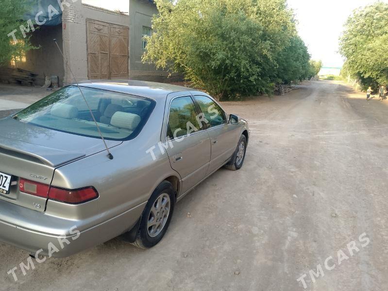 Toyota Camry 1998 - 130 000 TMT - Köneürgenç - img 4