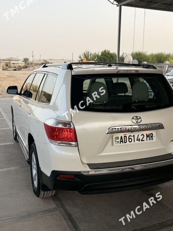 Toyota Highlander 2011 - 365 000 TMT - Мары - img 1