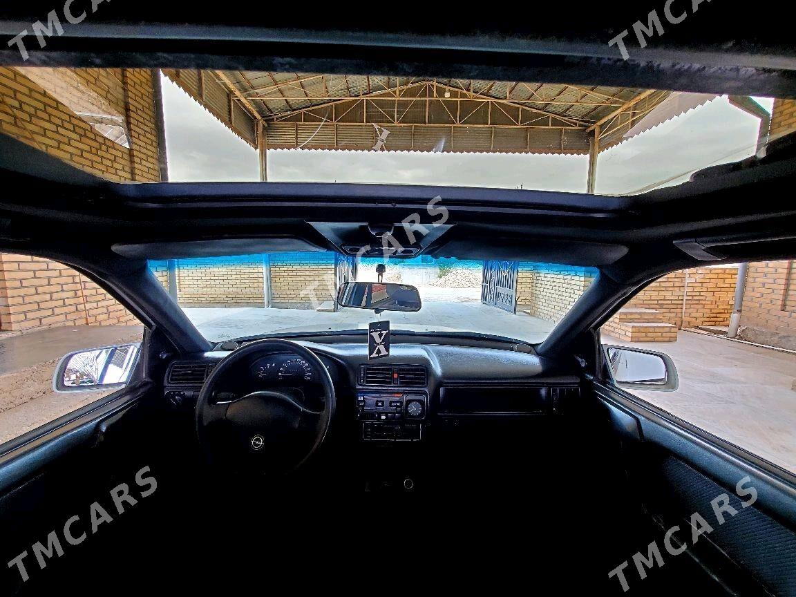 Opel Vectra 1990 - 35 000 TMT - Мары - img 3