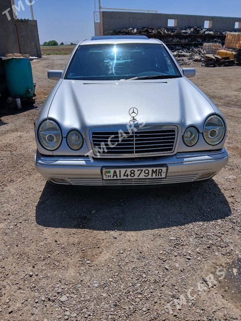 Mercedes-Benz E350 1997 - 75 000 TMT - Мары - img 4