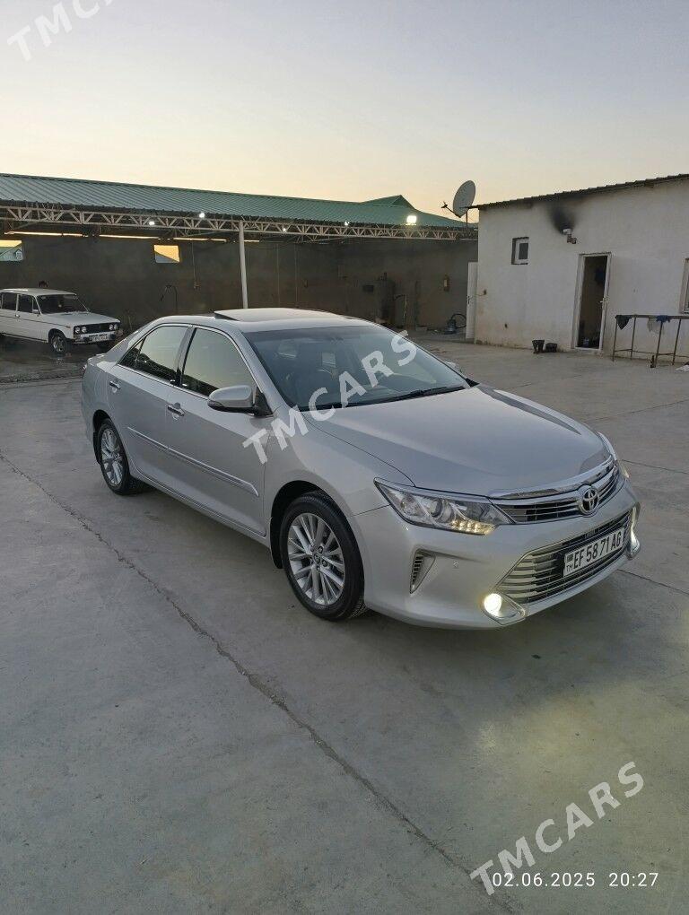 Toyota Camry 2016 - 350 000 TMT - Бузмеин - img 10