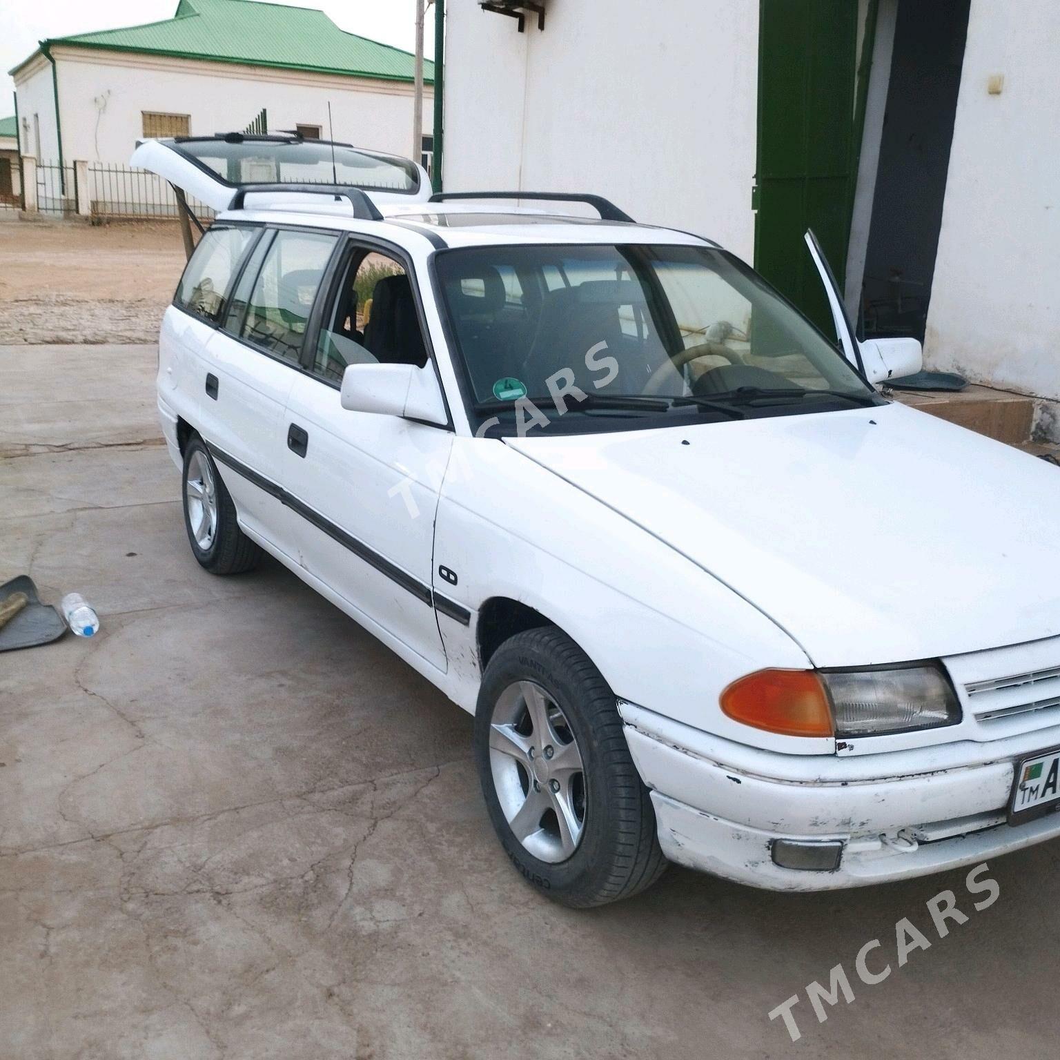 Opel Antara 1993 - 26 000 TMT - Oguz han - img 3
