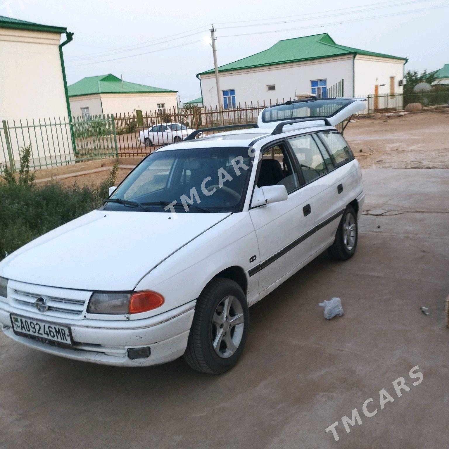 Opel Antara 1993 - 26 000 TMT - Oguz han - img 1