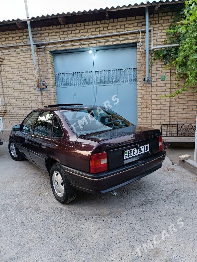 Opel Vectra 1991 - 45 000 TMT - Dänew - img 1
