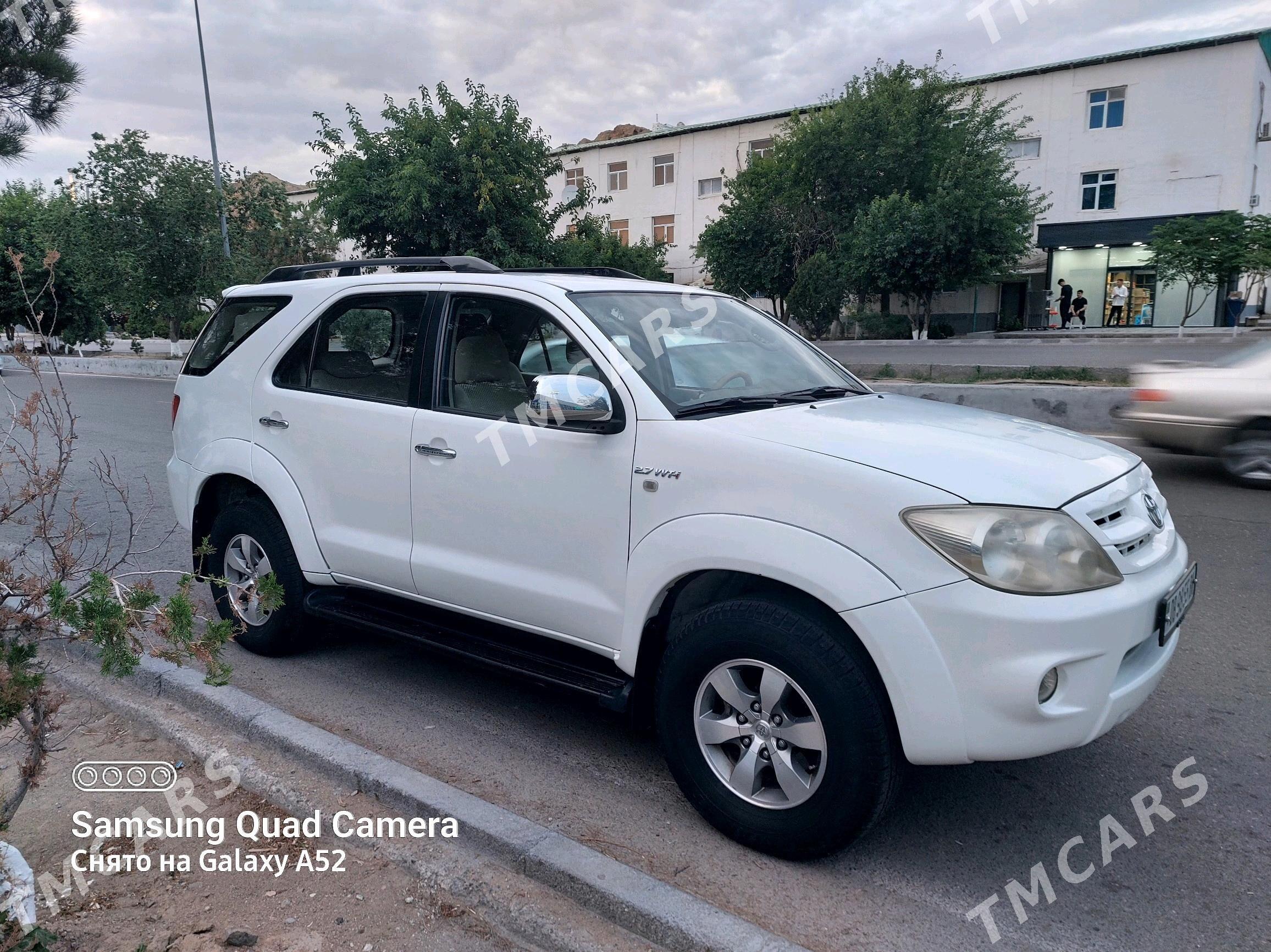 Toyota Fortuner 2006 - 240 000 TMT - Туркменбаши - img 4