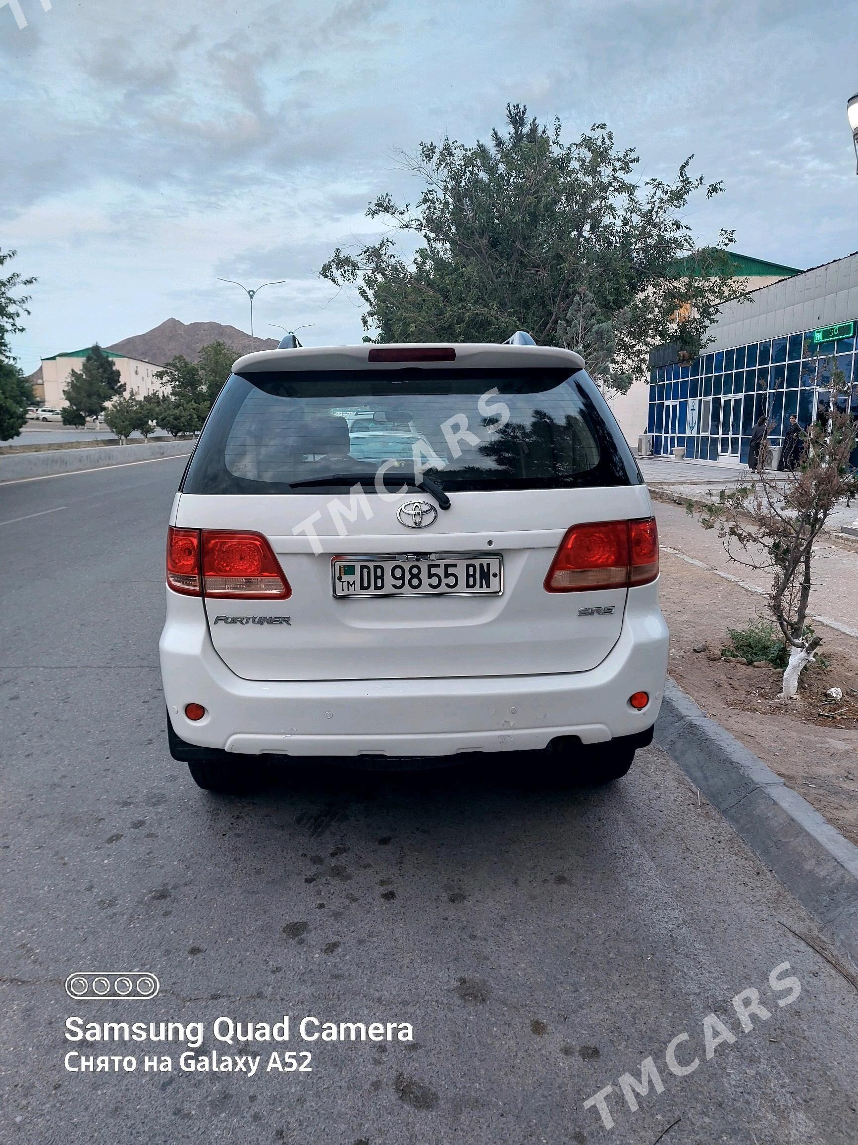 Toyota Fortuner 2006 - 240 000 TMT - Туркменбаши - img 2