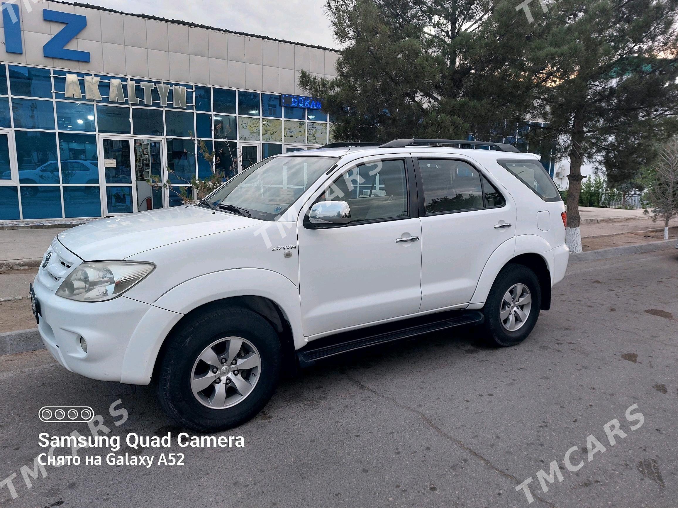 Toyota Fortuner 2006 - 240 000 TMT - Туркменбаши - img 3