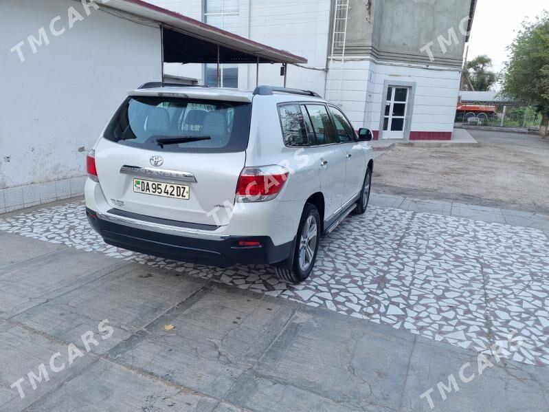 Toyota Highlander 2011 - 320 000 TMT - Gurbansoltan Eje - img 2