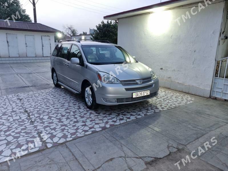 Toyota Sienna 2004 - 230 000 TMT - Gurbansoltan Eje - img 3