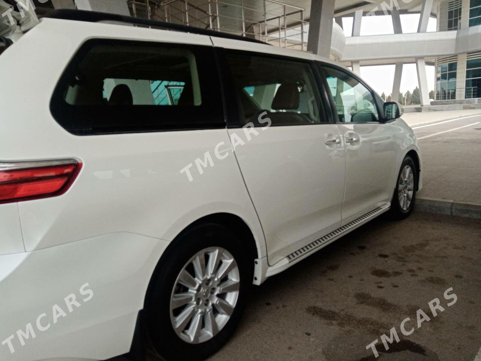 Toyota Sienna 2015 - 400 000 TMT - "Алтын Асыр" Гундогар базары ( Толкучка) - img 6