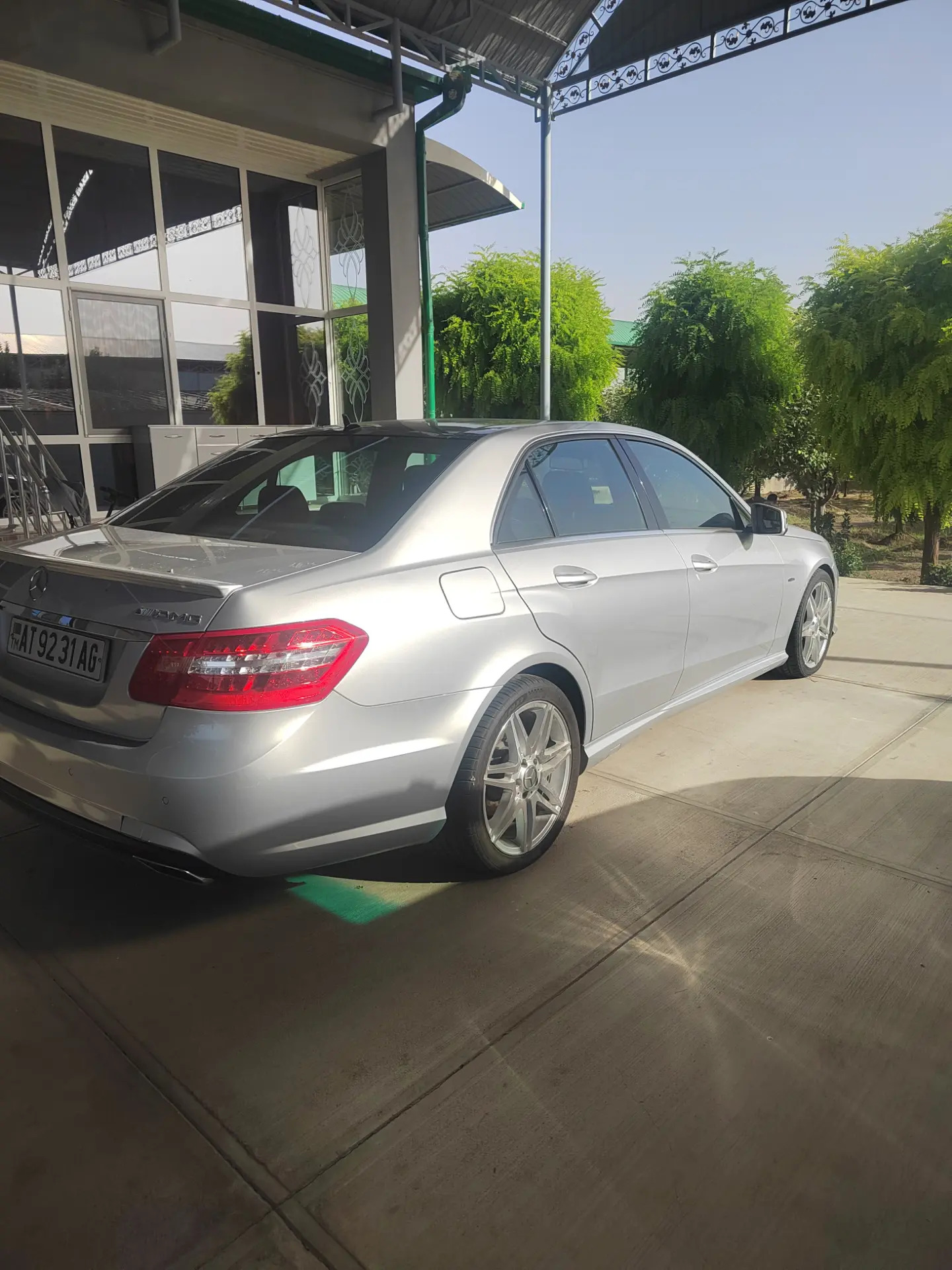 Mercedes-Benz E350 2011 - 280 000 TMT - Täze zaman - img 2