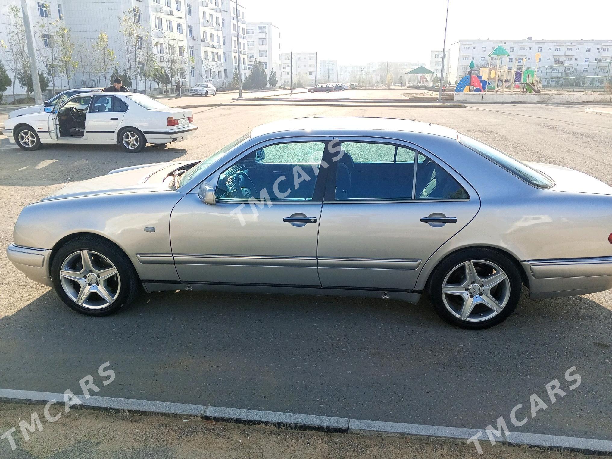 Mercedes-Benz E320 1996 - 70 000 TMT - Türkmenbaşy - img 3