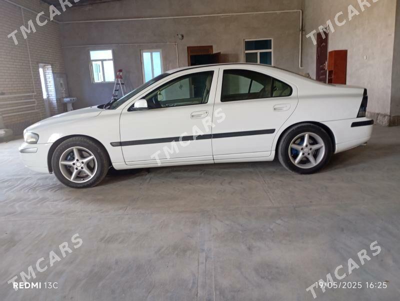 Volvo S60 2004 - 65 000 TMT - Туркменабат - img 2