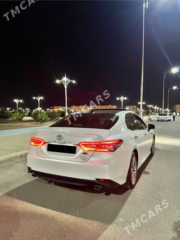 Toyota Camry 2023 - 627 000 TMT - Aşgabat - img 4