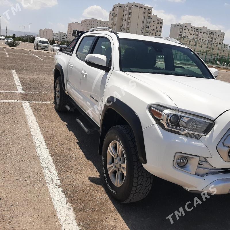Toyota Tacoma 2018 - 420 000 TMT - Aşgabat - img 7