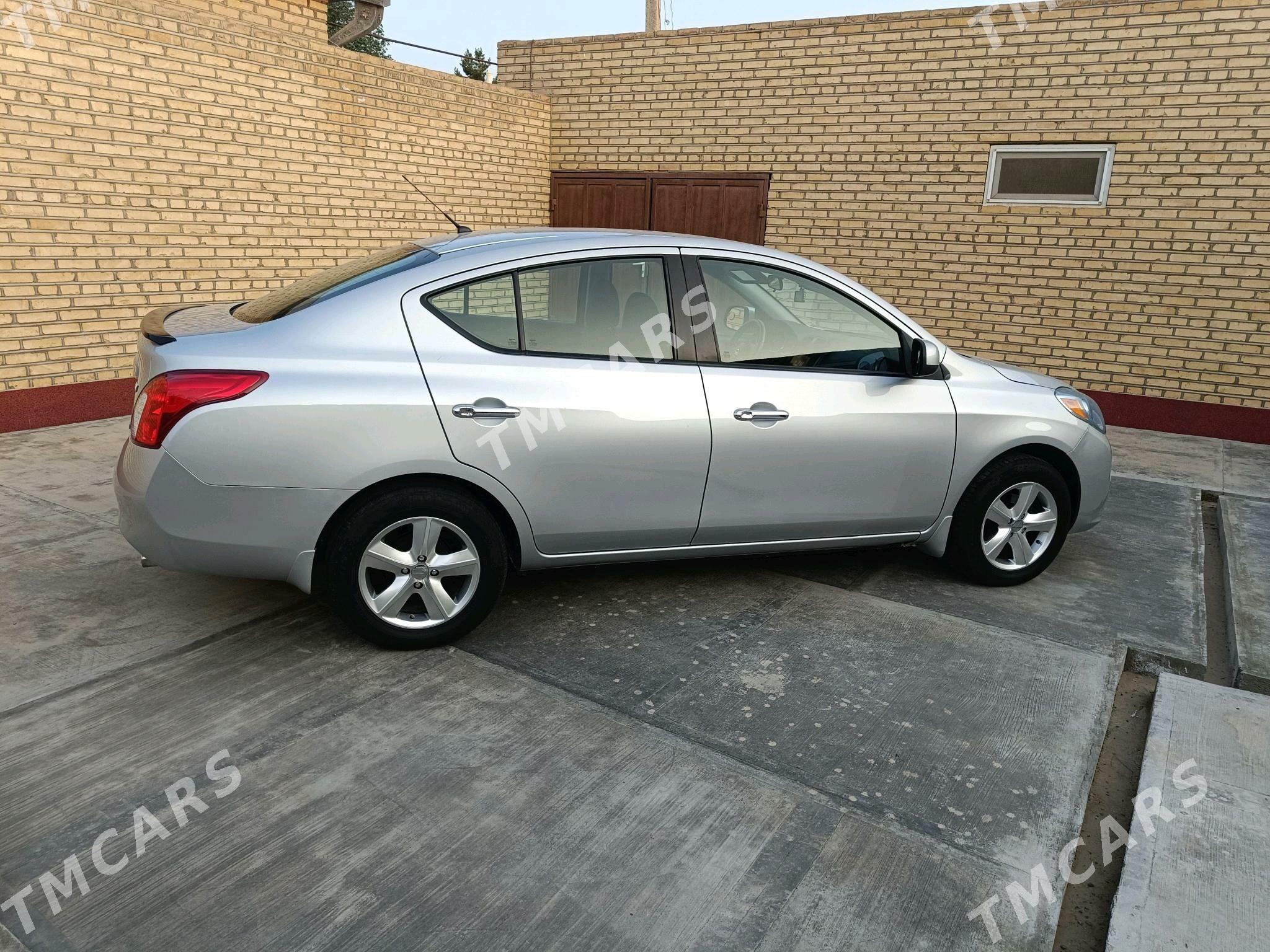 Nissan Versa 2012 - 115 000 TMT - Мары - img 5