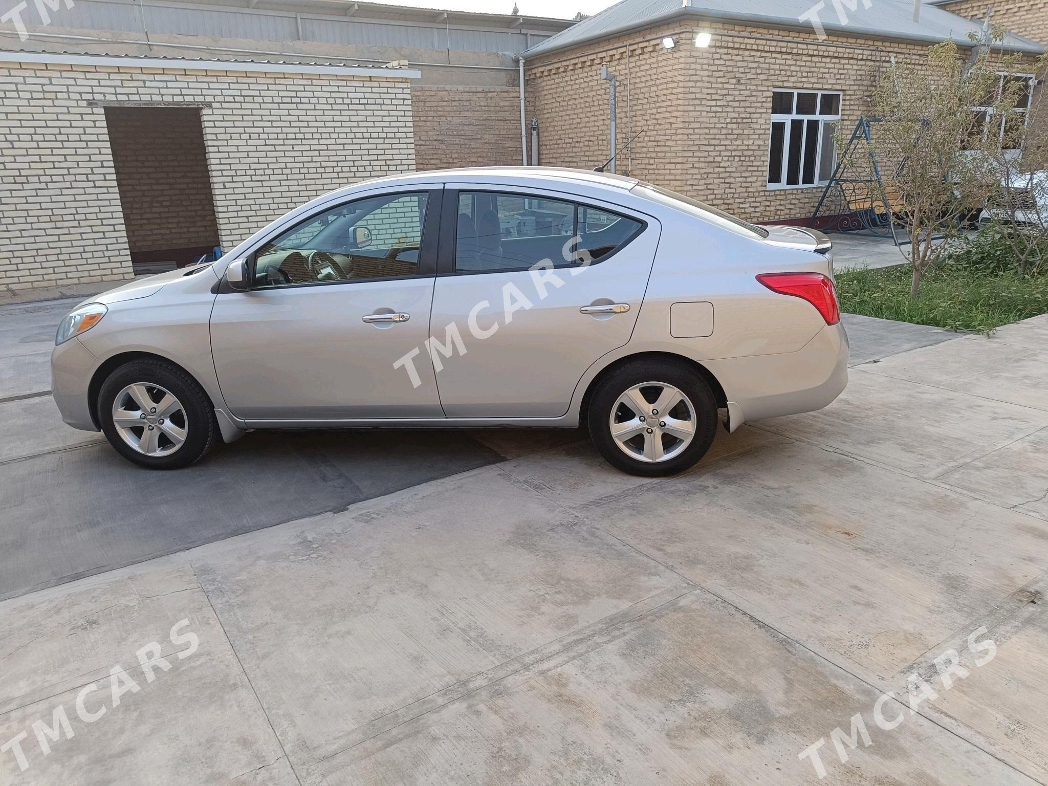 Nissan Versa 2012 - 115 000 TMT - Мары - img 6
