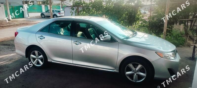 Toyota Camry 2012 - 200 000 TMT - Дашогуз - img 5