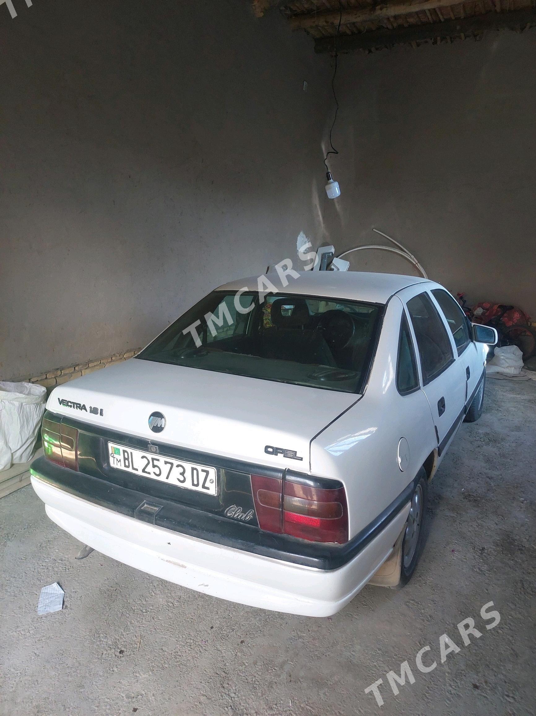 Opel Vectra 1993 - 24 000 TMT - Gubadag - img 4