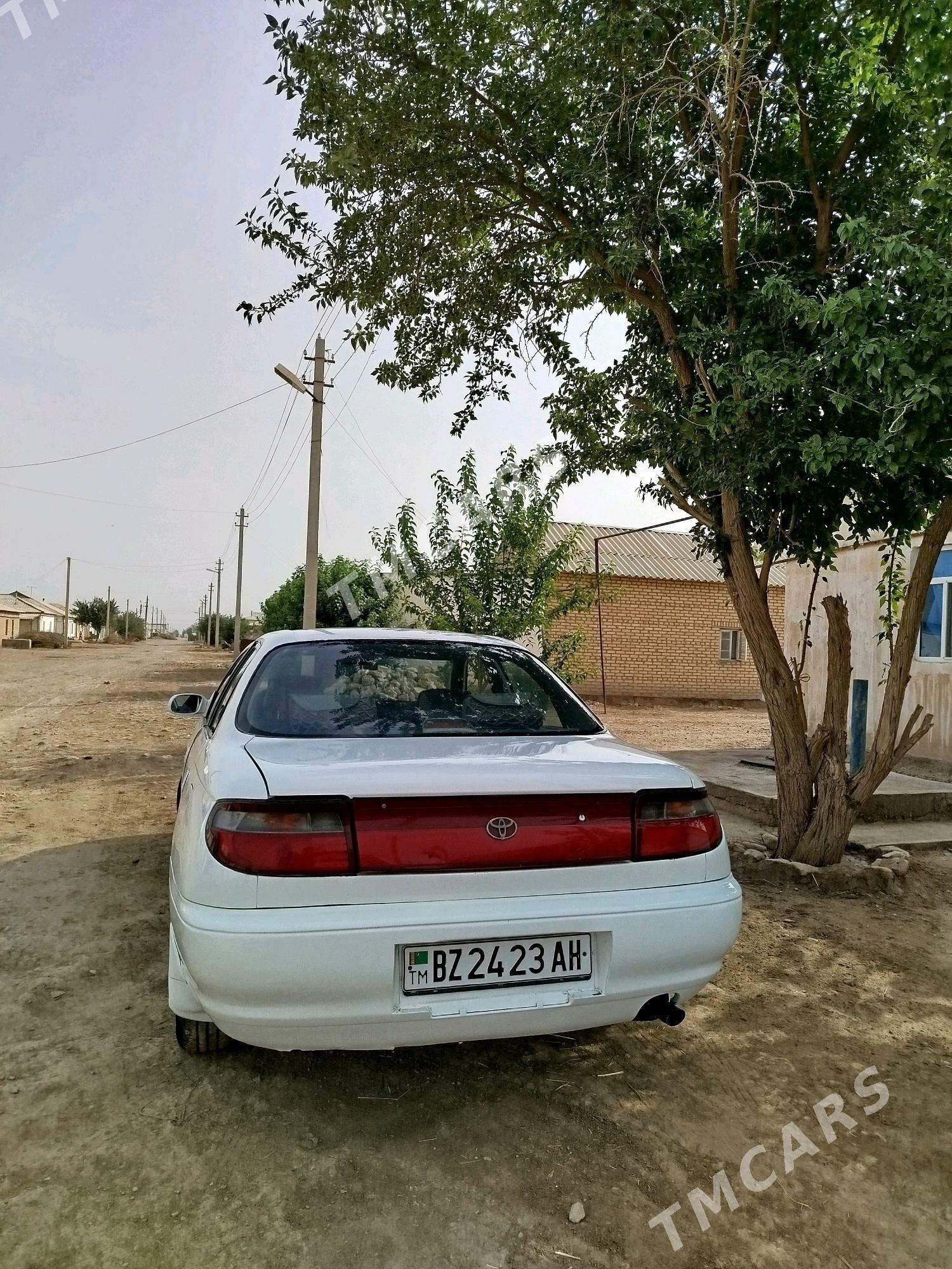 Toyota Carina 1995 - 46 000 TMT - Теджен - img 4