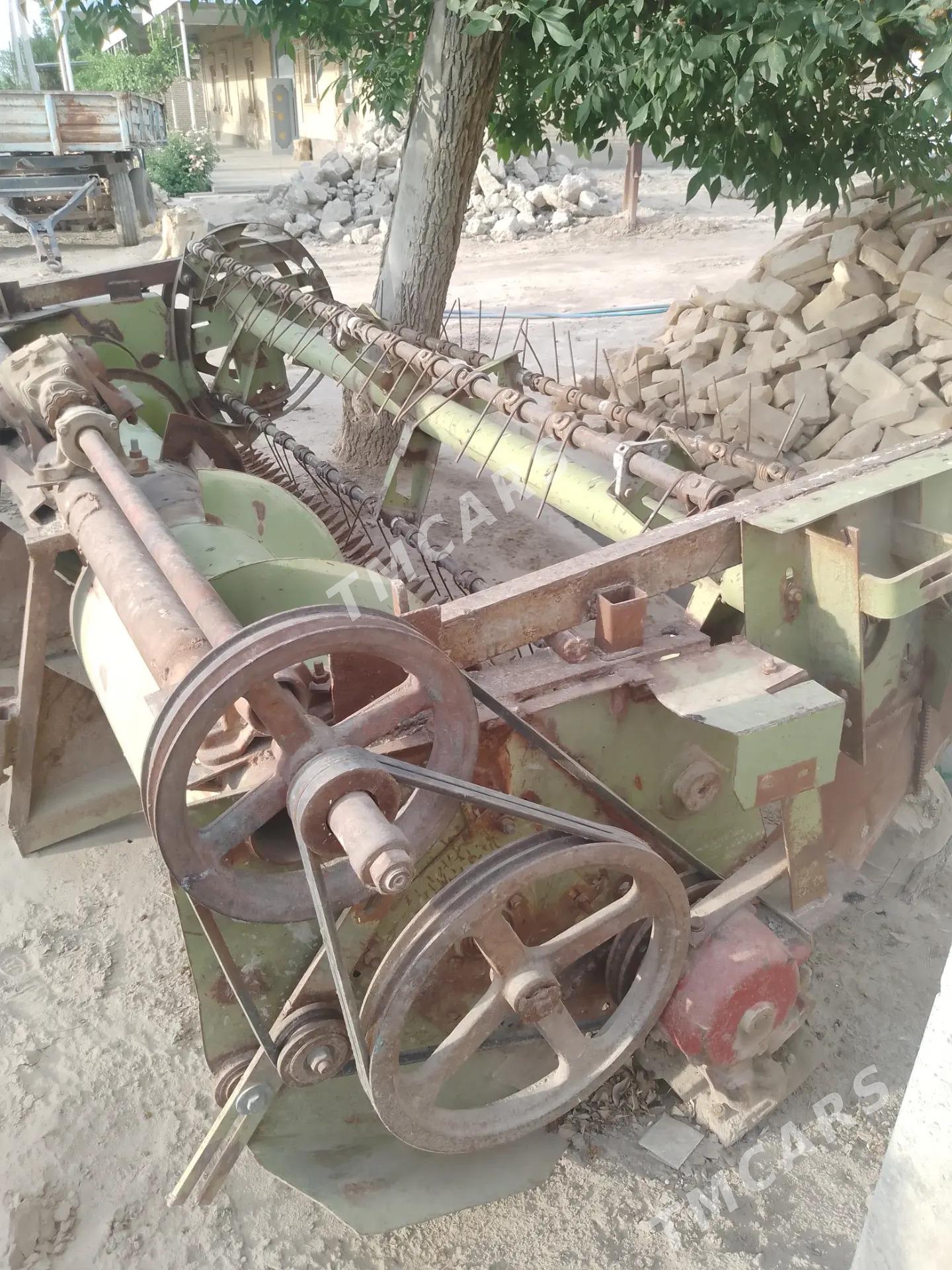 MTZ T-28 1992 - 78 000 TMT - Farap - img 3