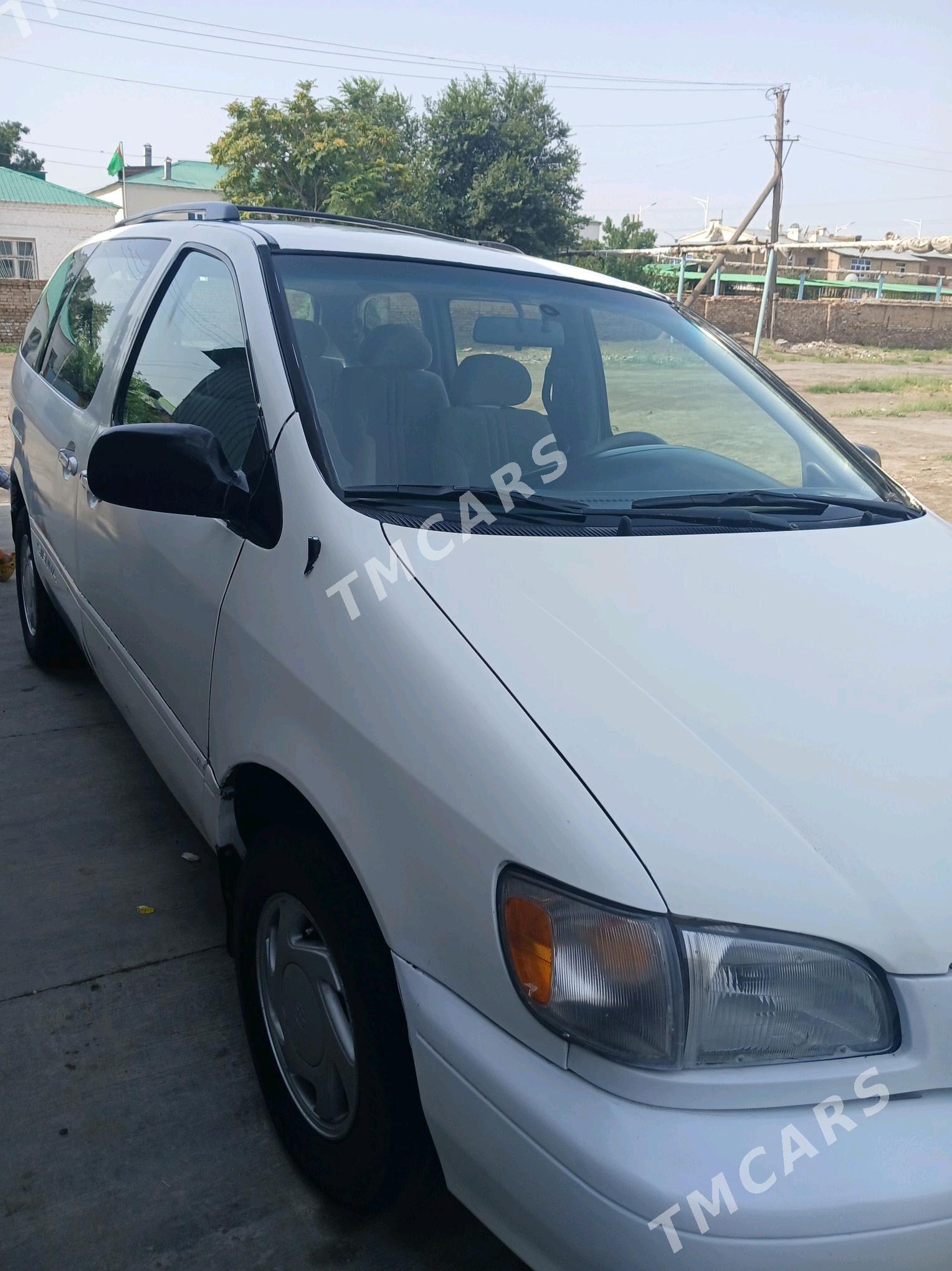 Toyota Sienna 2000 - 140 000 TMT - Türkmenabat - img 3