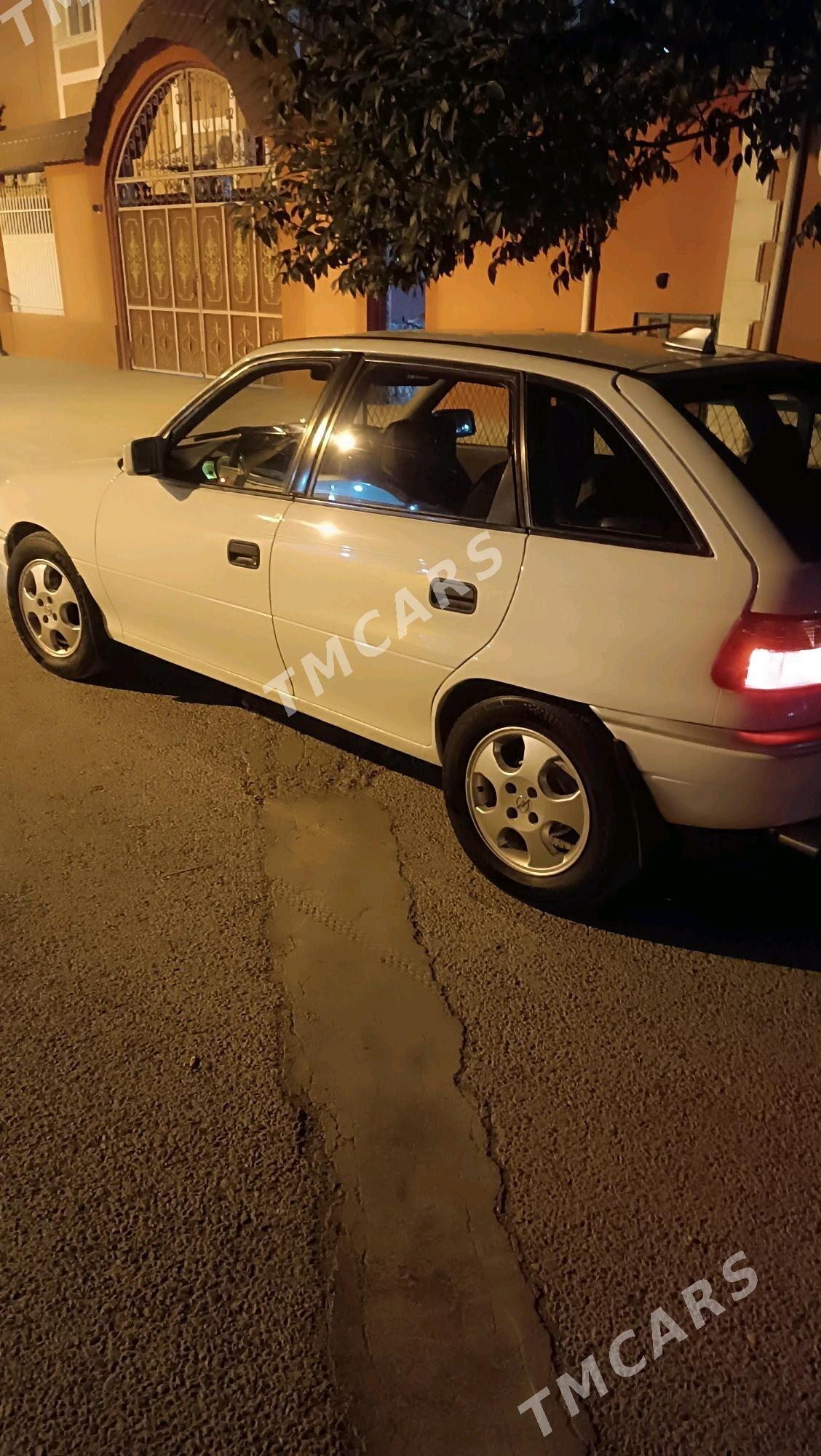 Opel Astra 1992 - 45 000 TMT - 11 mkr - img 4