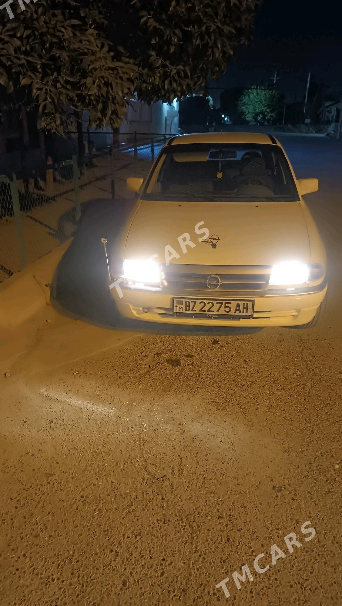 Opel Astra 1992 - 45 000 TMT - 11 mkr - img 3