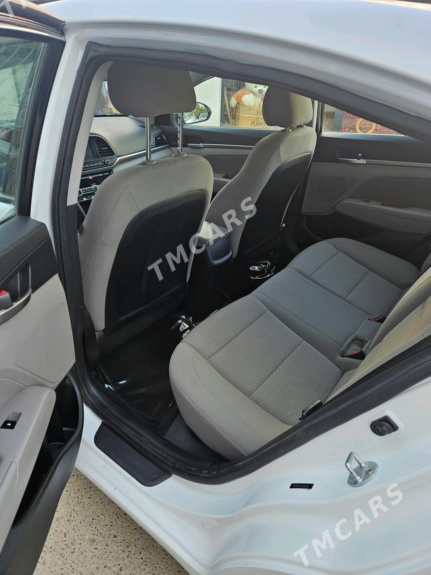 Hyundai Elantra 2021 - 190 000 TMT - Мары - img 3