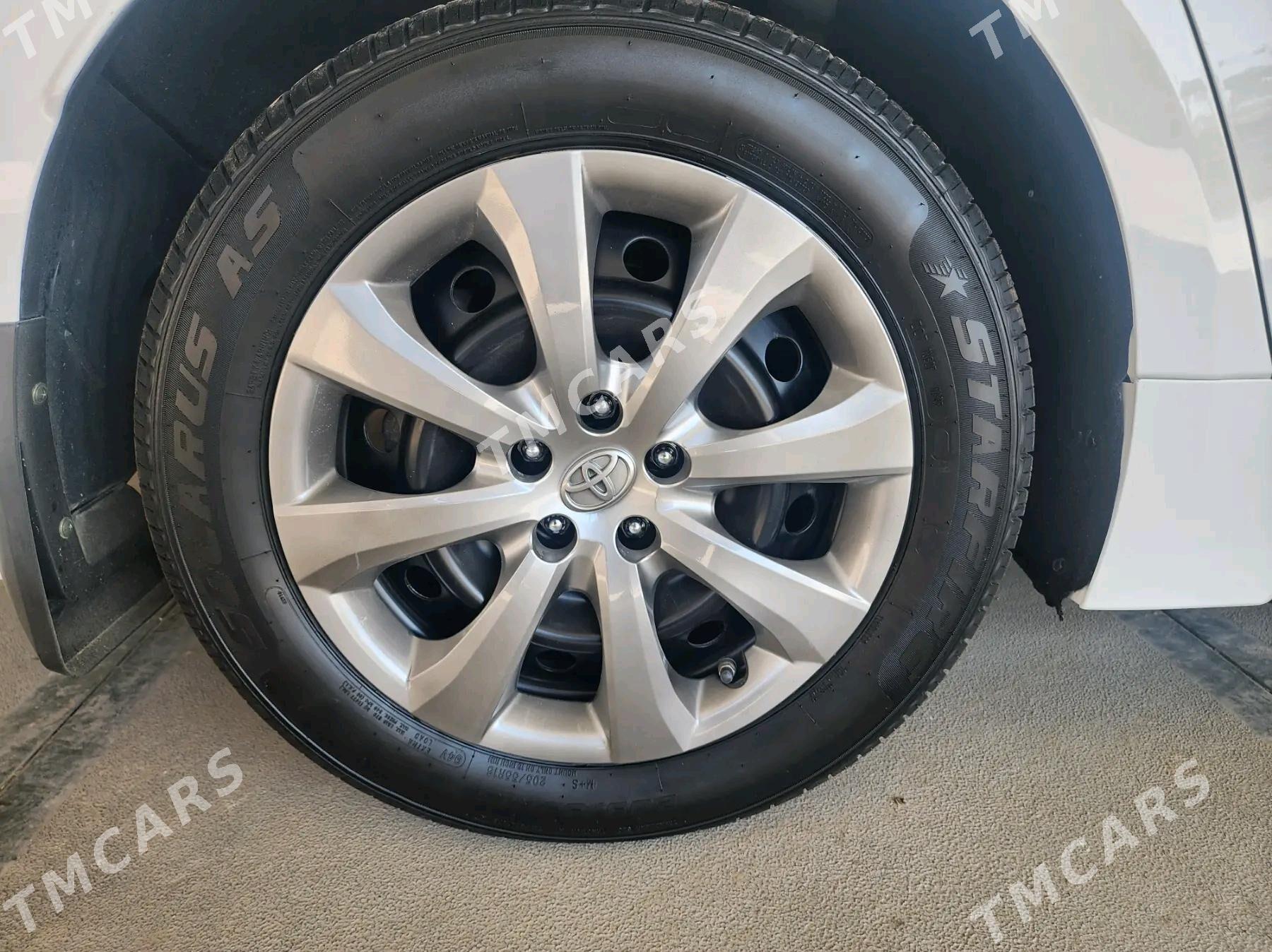 Toyota Corolla 2022 - 250 000 TMT - Aşgabat - img 4
