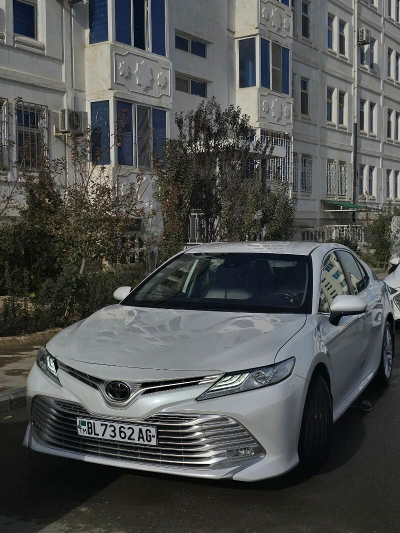 Toyota Camry 2018 - 295 000 TMT - Ашхабад - img 4