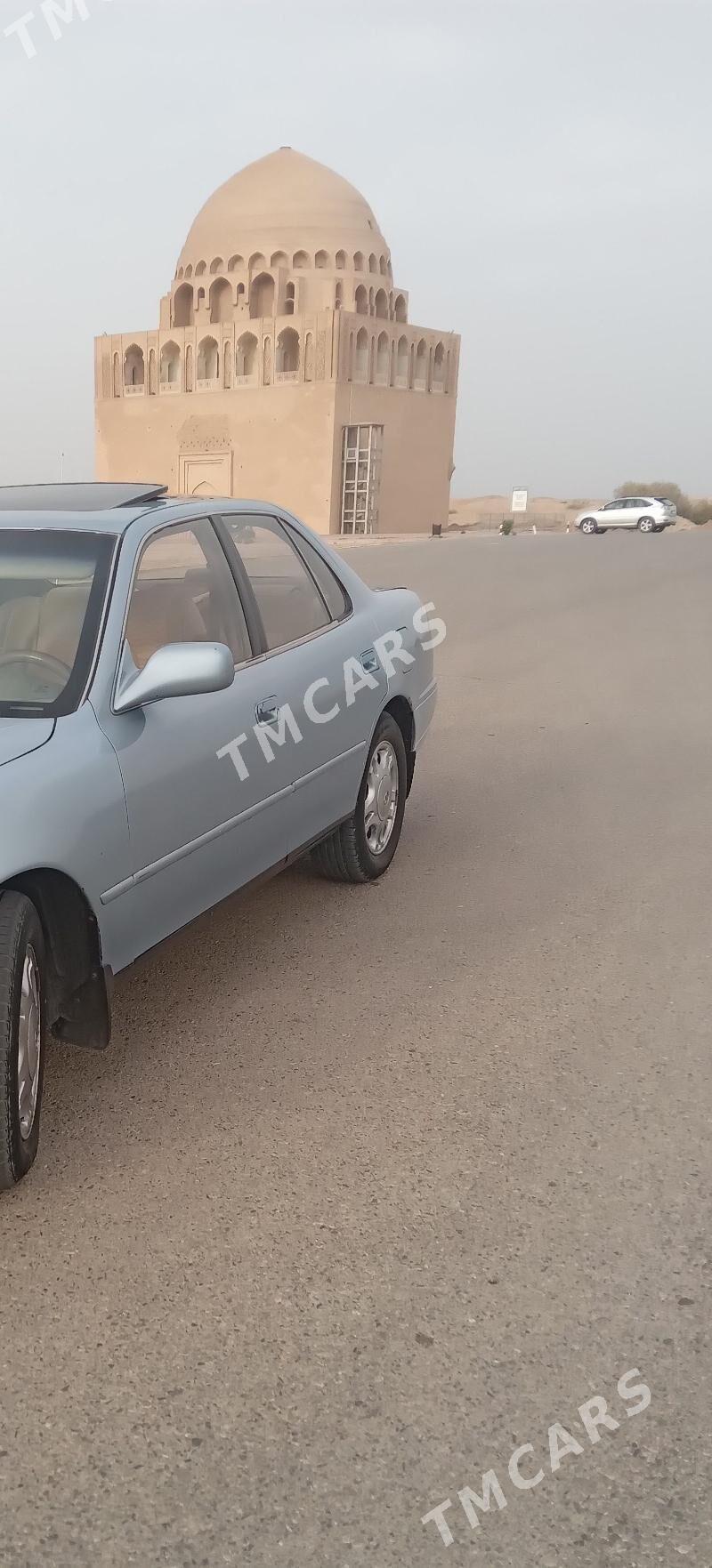 Toyota Camry 1994 - 90 000 TMT - Байрамали - img 3
