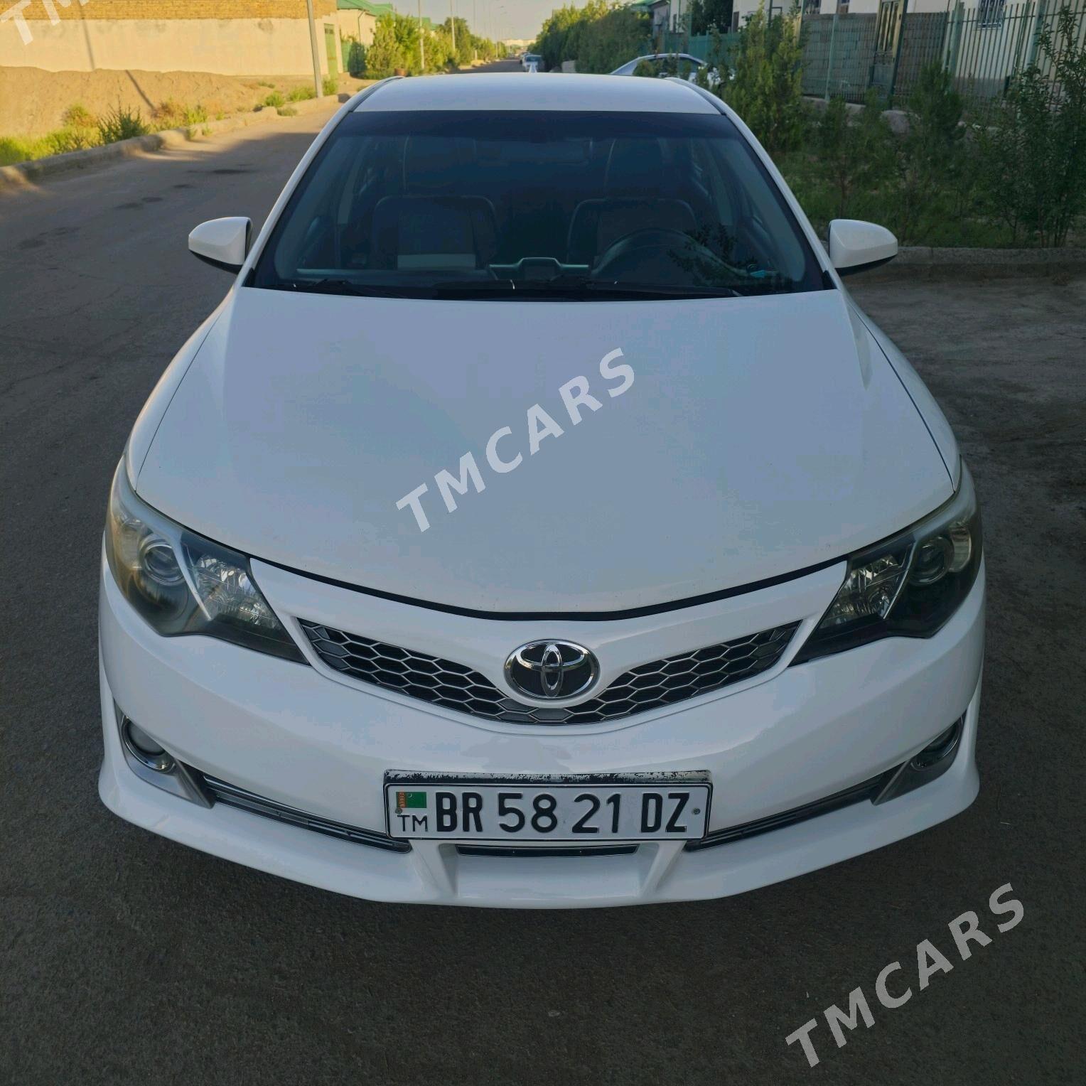 Toyota Camry 2013 - 193 000 TMT - Дашогуз - img 3