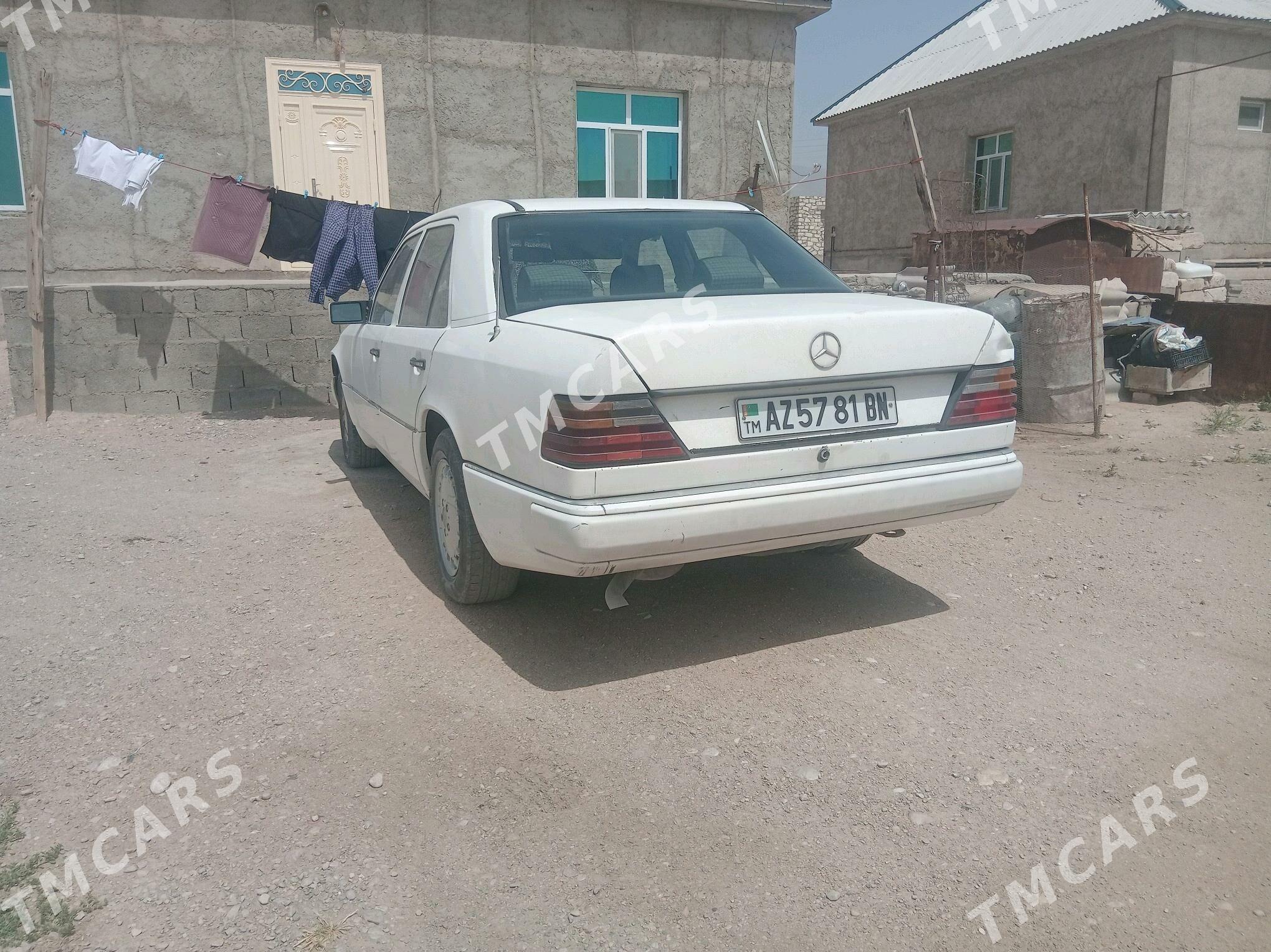 Mercedes-Benz 230E 1990 - 20 000 TMT - Balkanabat - img 2