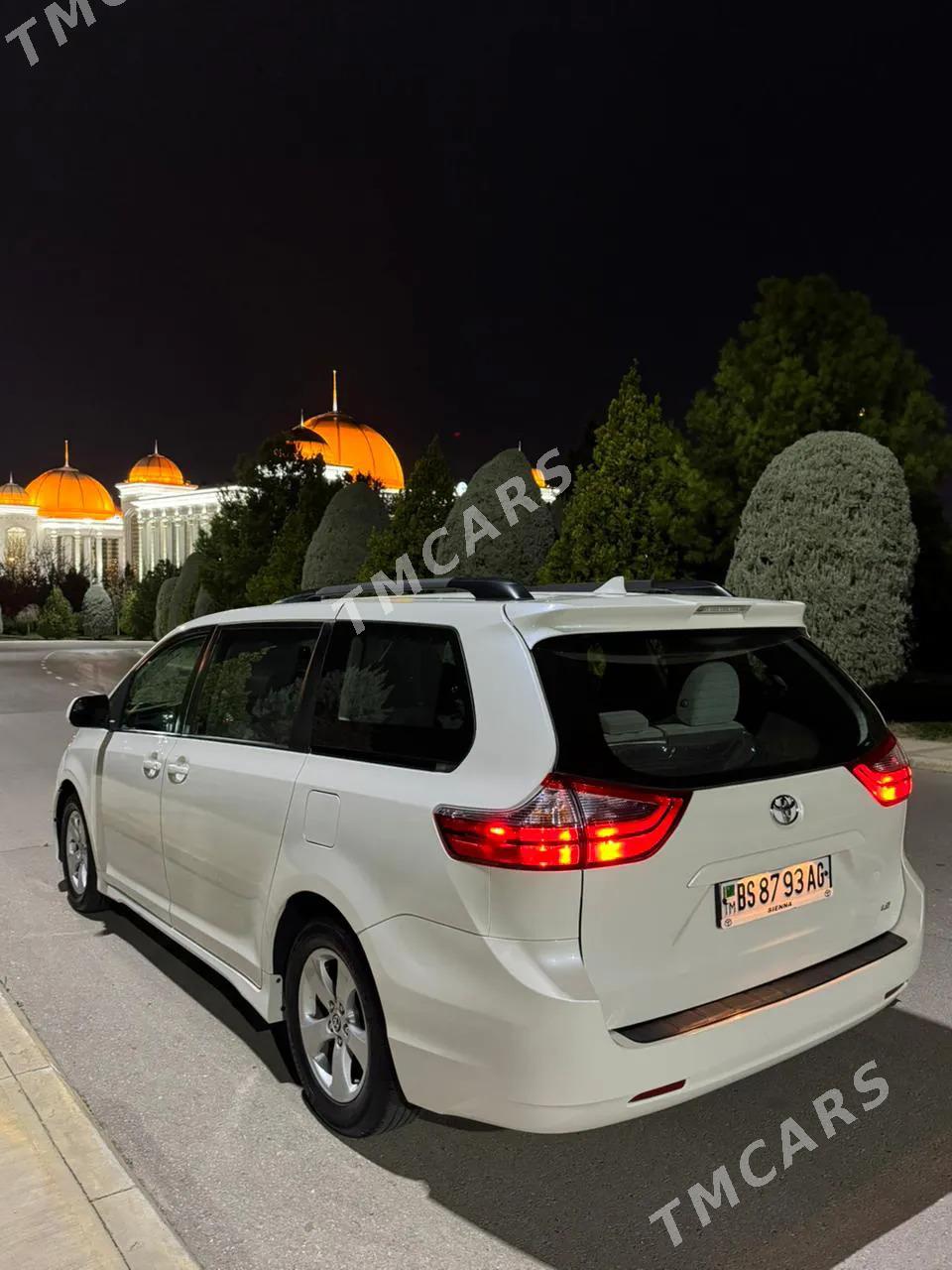 Toyota Sienna 2020 - 400 000 TMT - Ашхабад - img 4