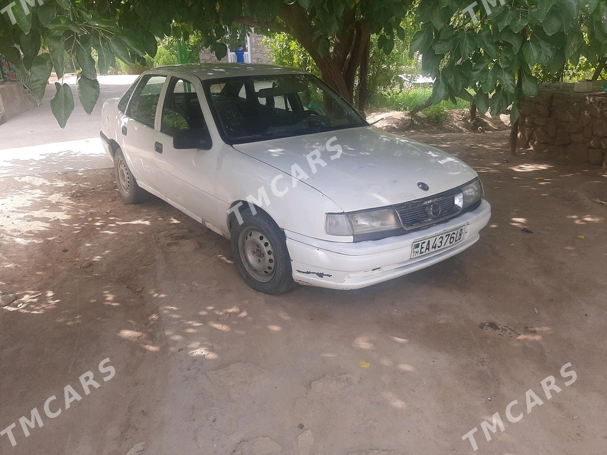 Opel Vectra 1990 - 25 000 TMT - Магданлы - img 3